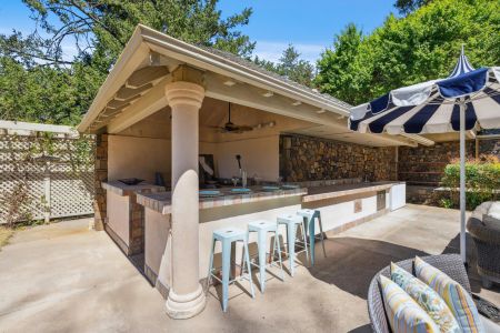Outdoor Bar