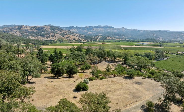 Calistoga Realty: 1128 Bennett Lane, Calistoga