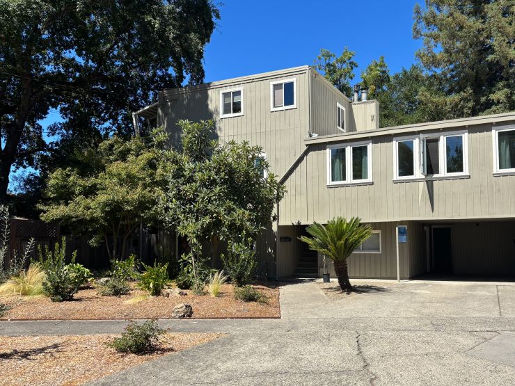 Calistoga Realty: 1411 4th Street, Calistoga